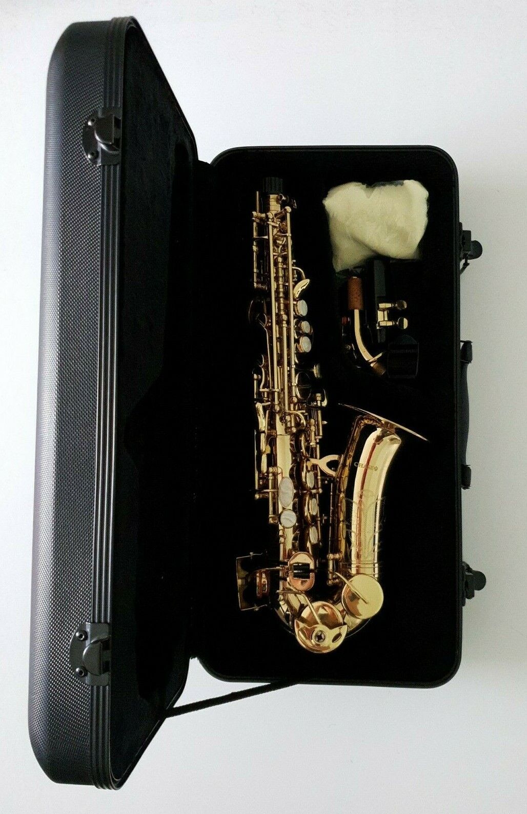 Saxophone Soprano Curved Shape in Bb Gold Finish + Hard Case Chase Outfit - - -