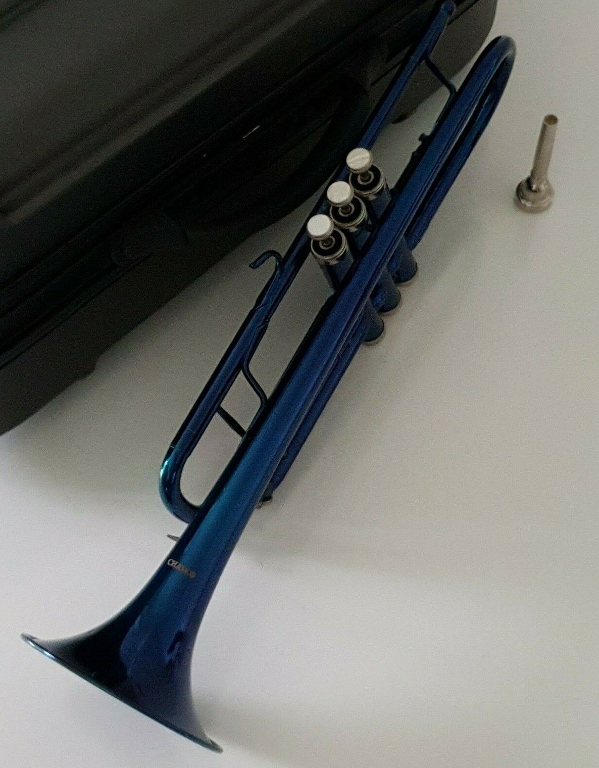 Trumpet in Bb with Hard Case in Blue Laquer Brass CHASE Complete Beginner Outfit - Opened – Never Used