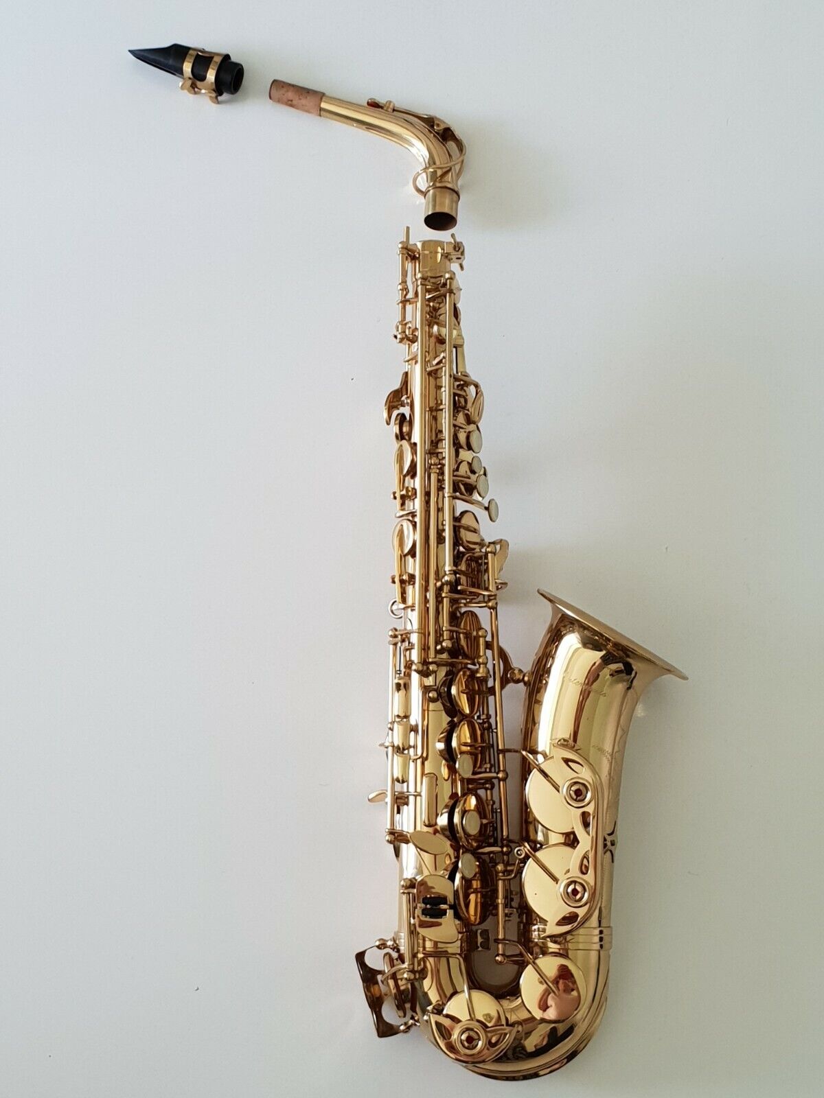 Alto Saxophone Eb Sax in Gold Lacquer with Hard Case- Intermusic Full Outfit - (Opened Never Used | Shop Display)