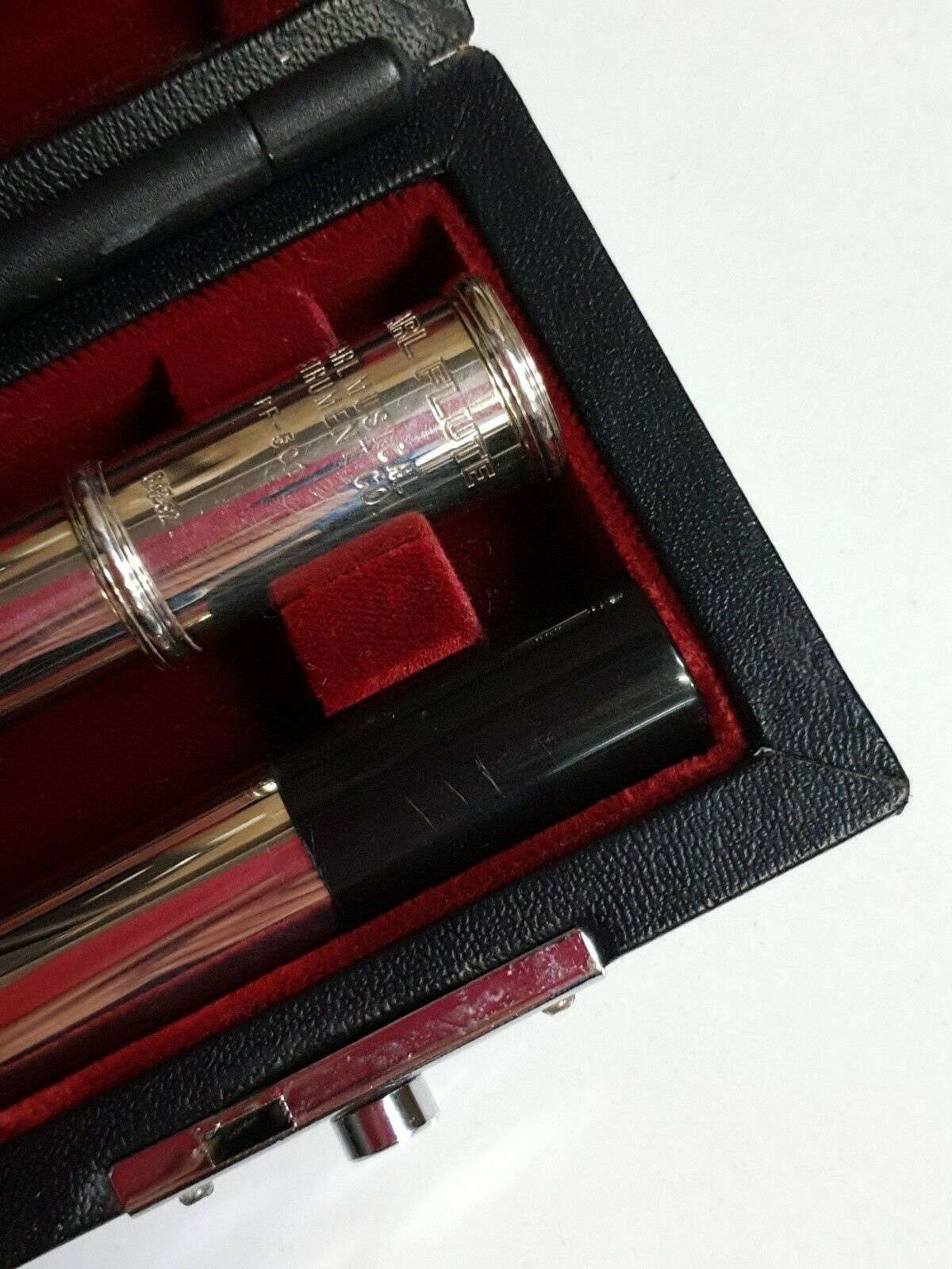 Pearl Flute PF501 with E Key in Silver Nickel In Hard Case - Complete Outfit ---