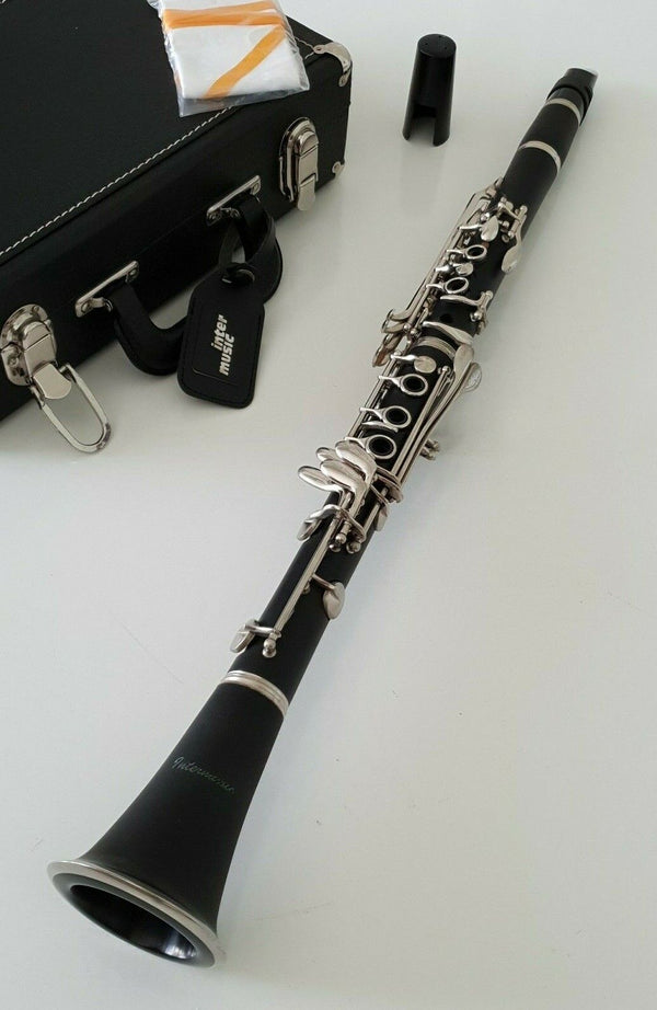 Clarinet in Bb - Brushed Black with Hard Case Complete Intermusic Student Outfit