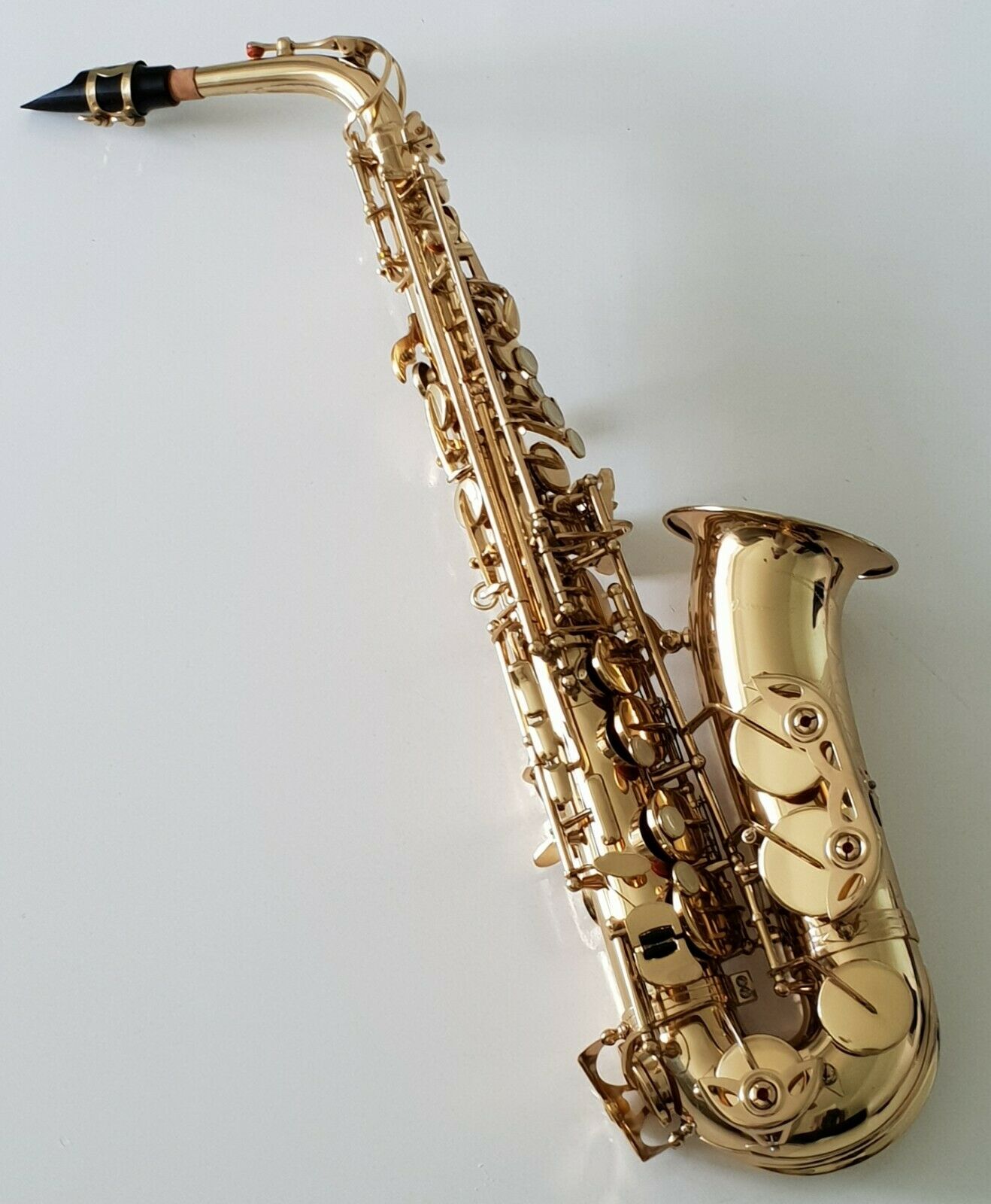 Alto Saxophone in Eb in Gold Lacquer In Hard Case - Intermusic Student Outfit - (opened never used)