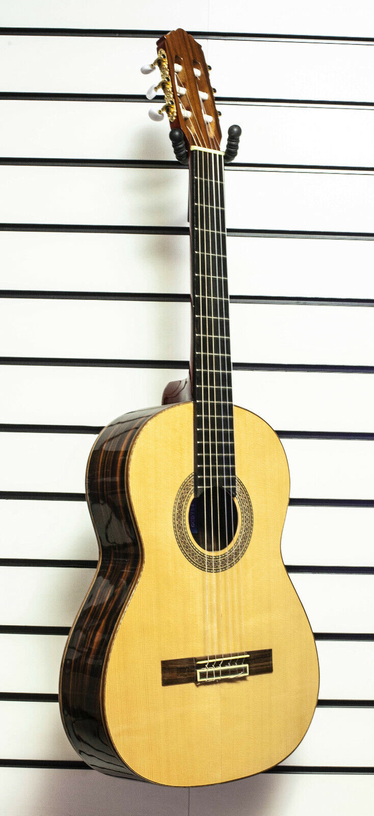 Guvnor GCD754 Classical Spanish Guitar Nylon Strings Solid Spruce Top